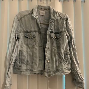 American Eagle Jean Jacket, light wash, size M, slightly cropped